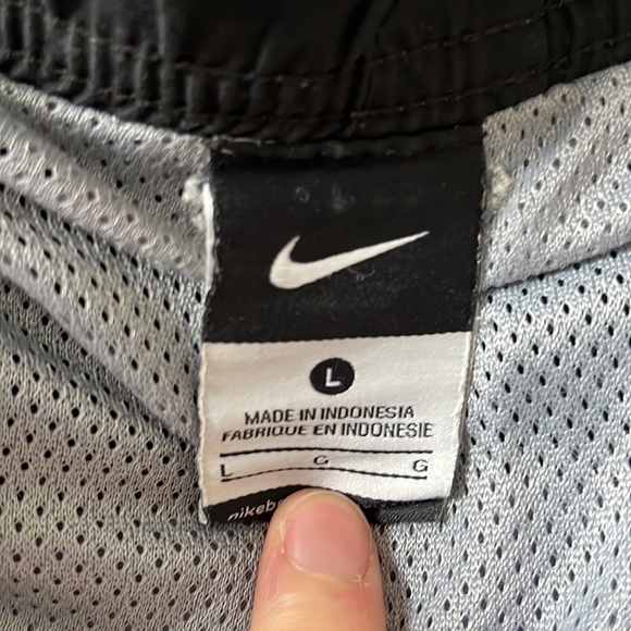 Vintage Nike Swim Shorts - Picture 3 of 3